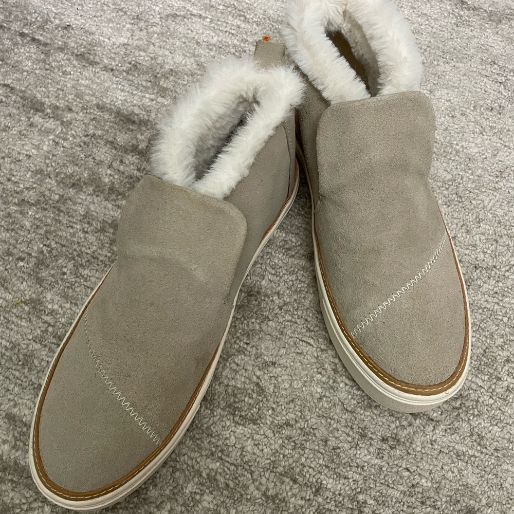 Toms Gray Suede Fur-Lined Shoes